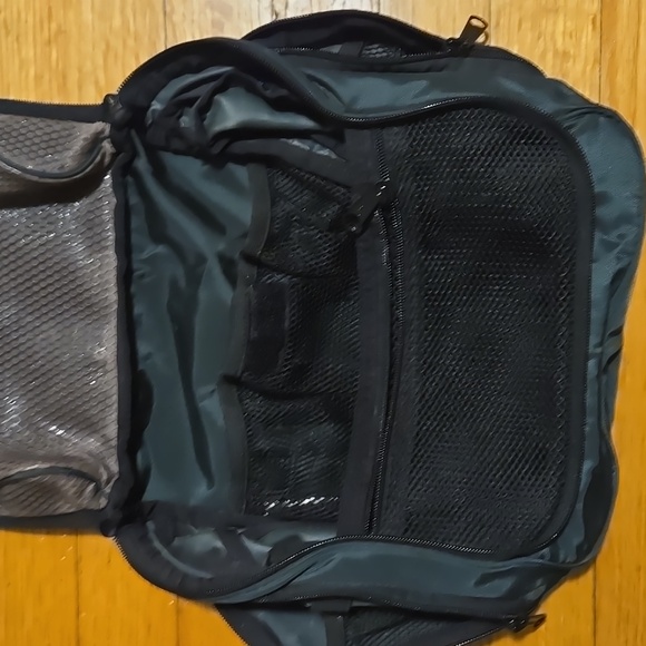 LL Bean hanging travel bag, toiletry bag - Picture 4 of 6